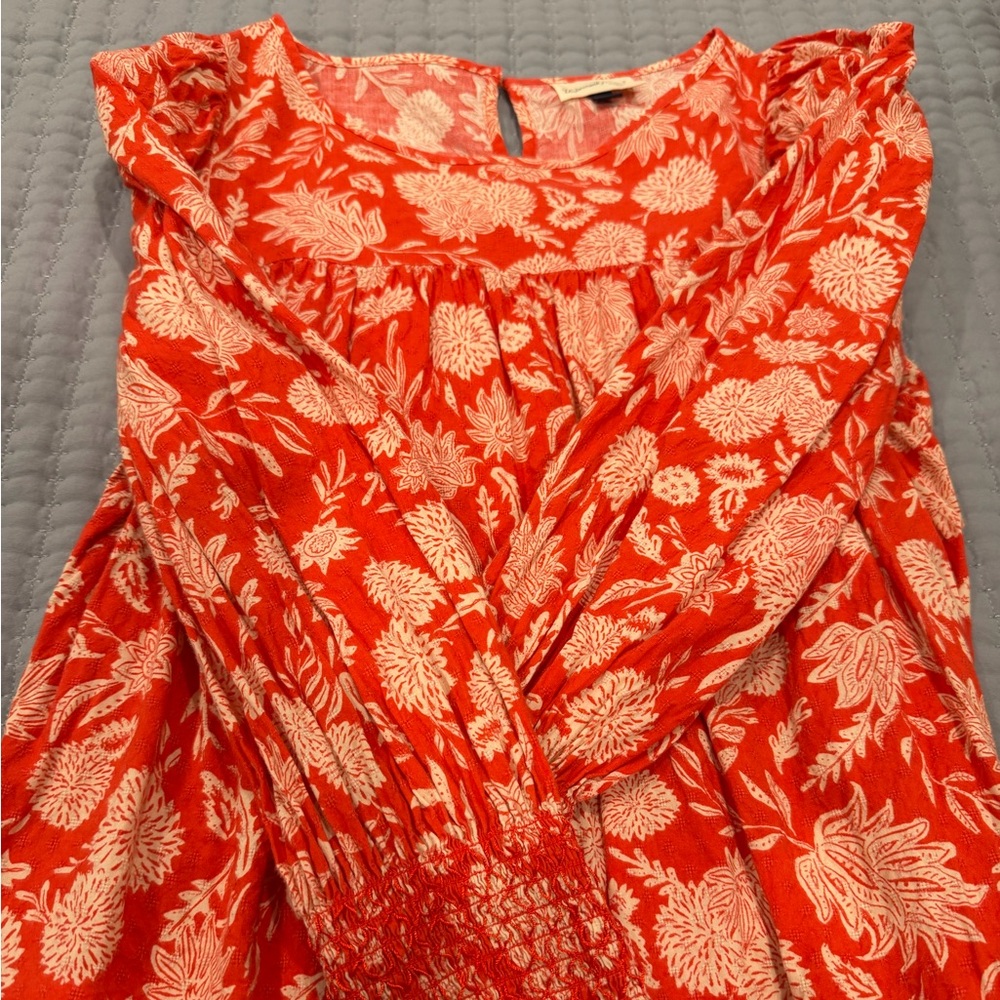 Universal Thread Red and White Floral Blouse